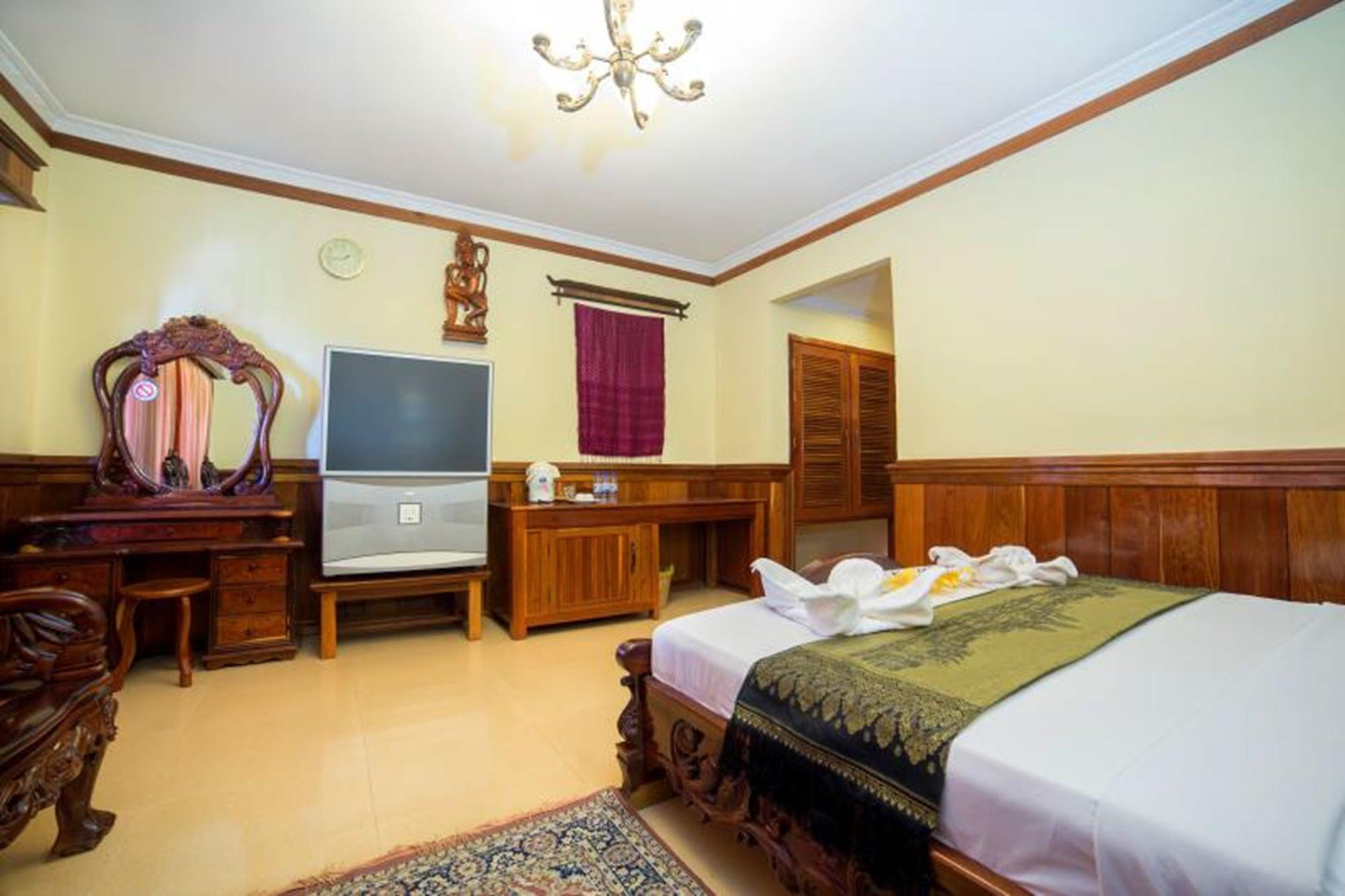 Banan Hotel Battambang Esterno foto