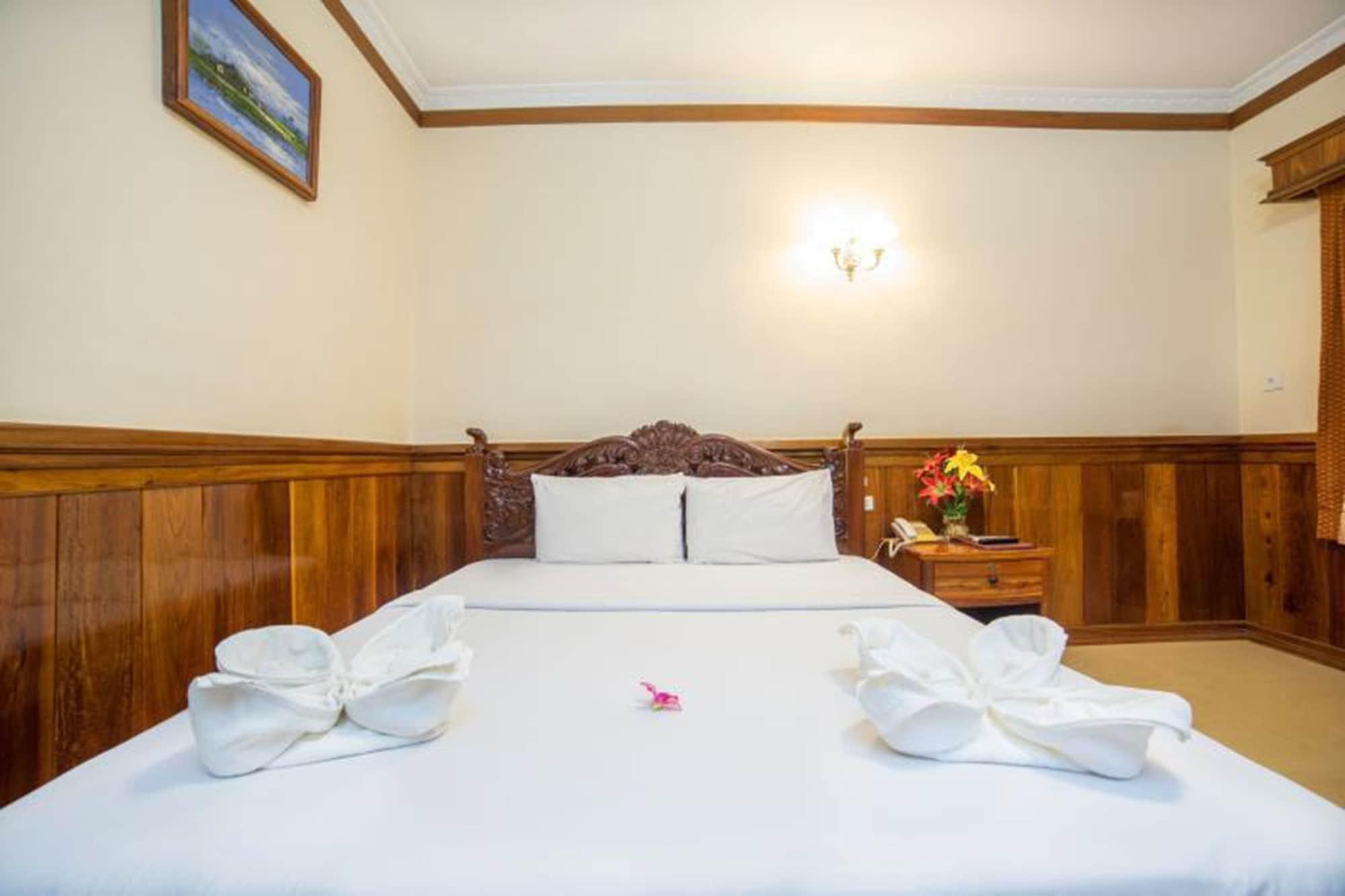 Banan Hotel Battambang Esterno foto