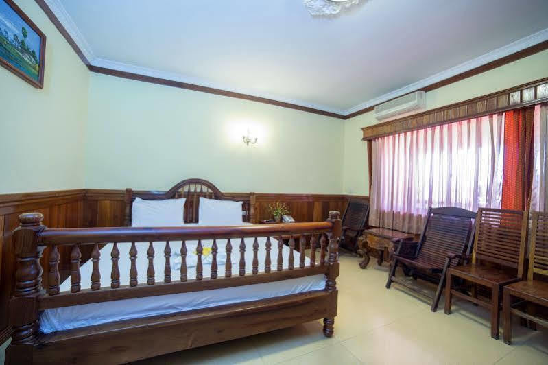 Banan Hotel Battambang Esterno foto